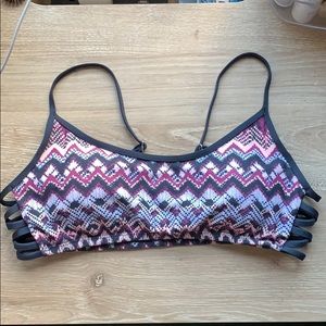 NWT strappy side bralette bikini top